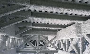 Cementitious fireproofing